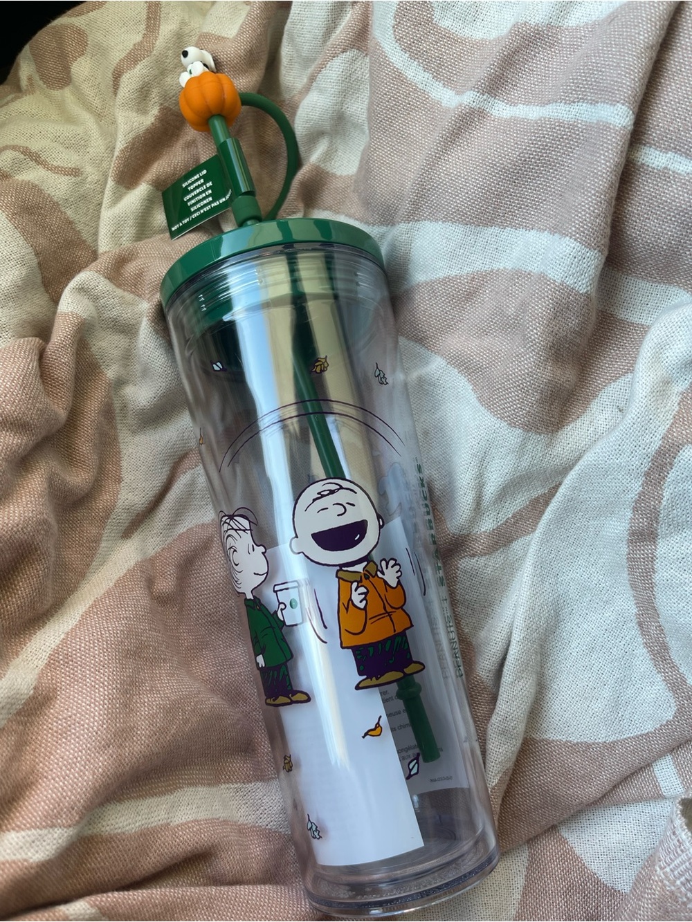NWT! Starbucks x Peanuts 24 ounce cold cup with Snoopy topper